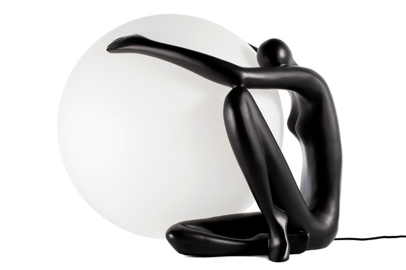 Статуя стоящего фонаря Dann Lux Venus 9 черная Статуя стоящего фонаря Dann Lux Venus 9 черная — изображение 1