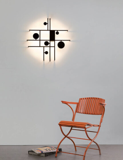 Оригинальное название: Black Axo Light Wall Lamp